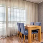 Adelle Aparthotel