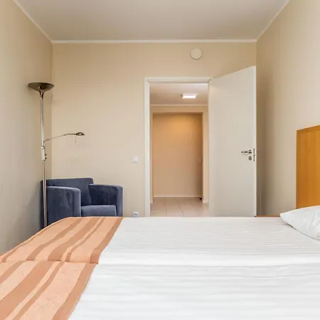 Adelle Aparthotel 3*