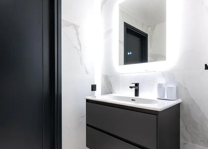 Adelle Viru Keskuses, 9-th Floor 3*